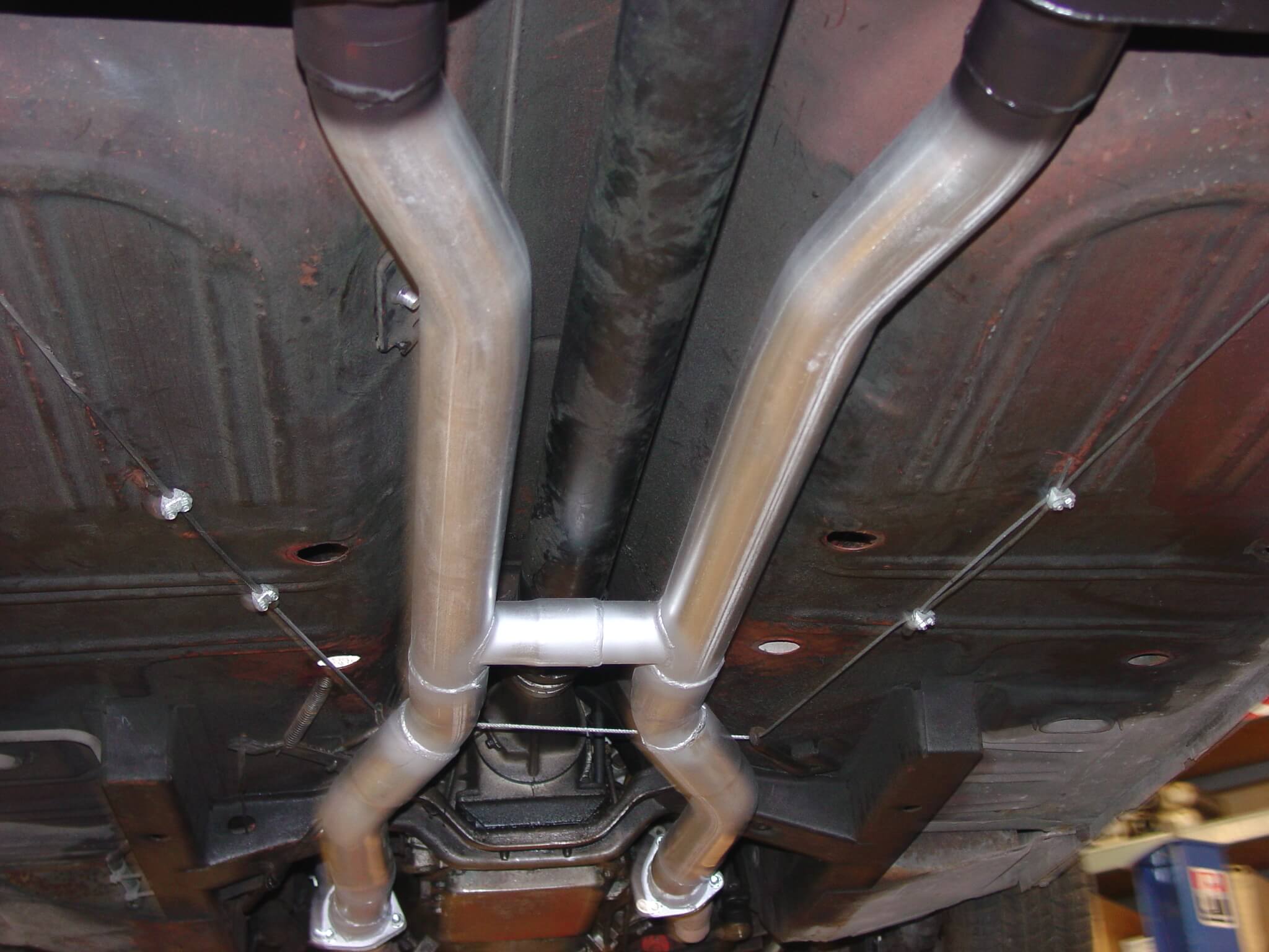Flowmaster American Thunder Crossmember-Back Exhaust System (17281)
