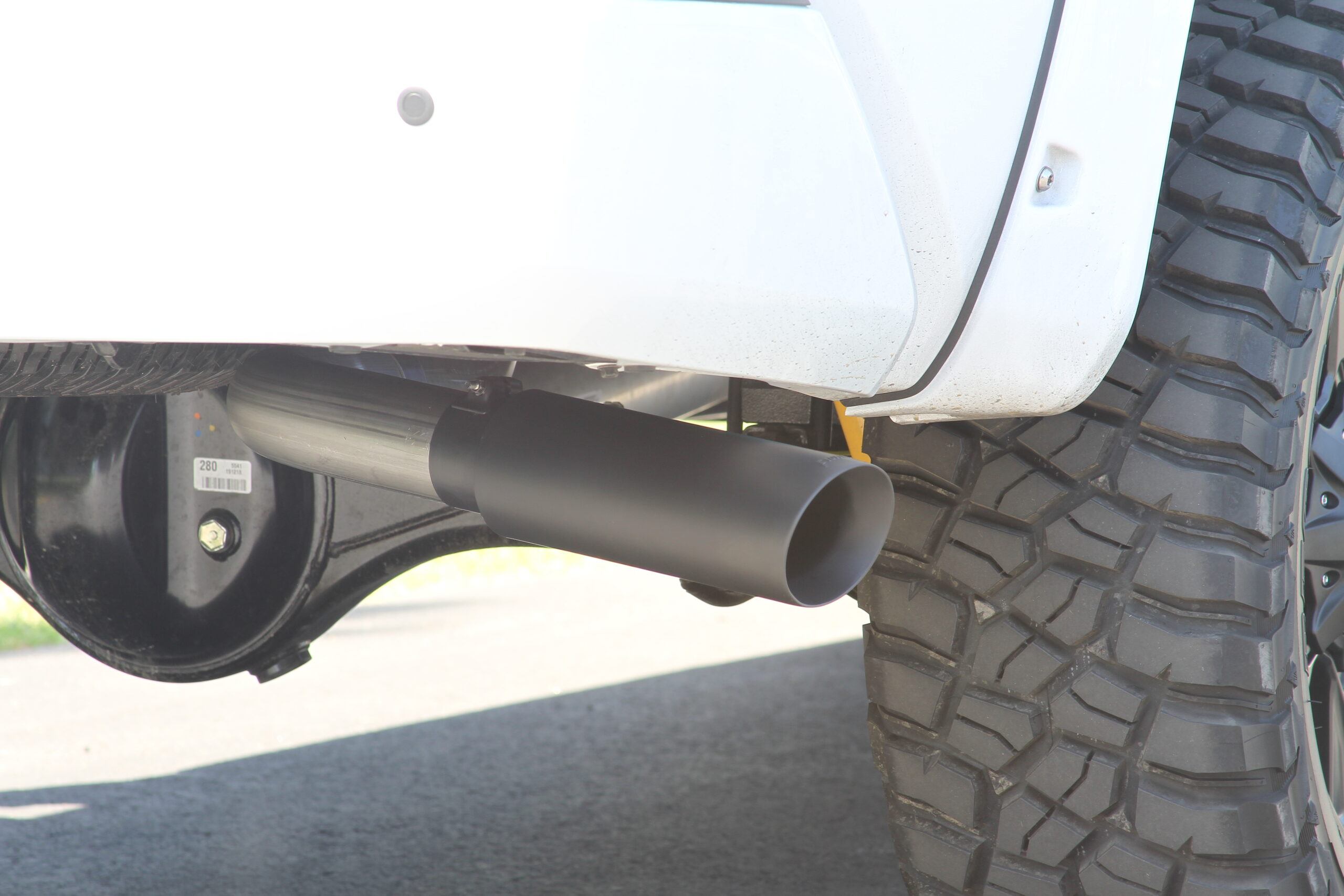 Flowmaster Outlaw Cat-back Exhaust System (817692) – view 7