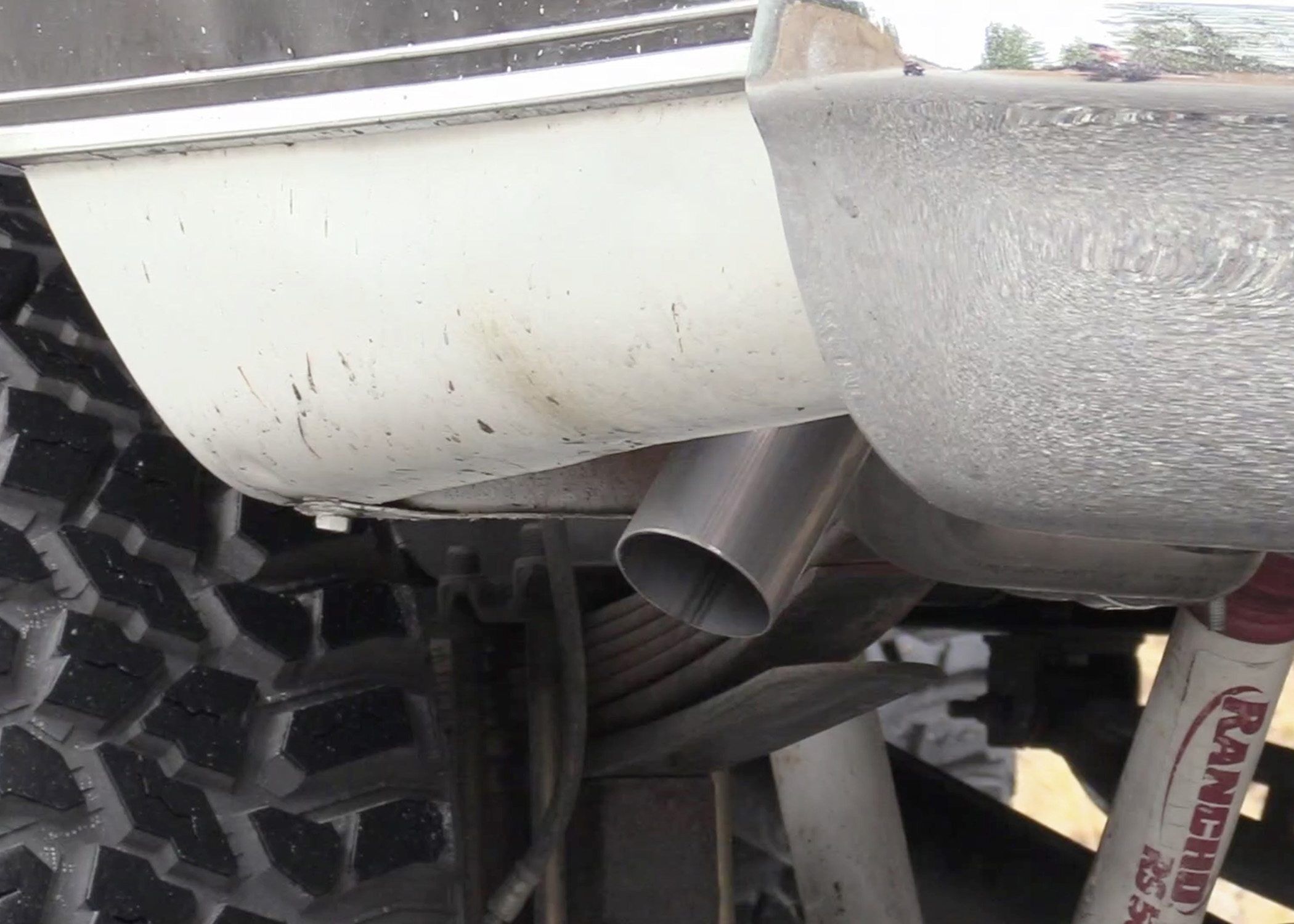 Flowmaster American Thunder Crossmember-Back Exhaust System (817940) – view 6