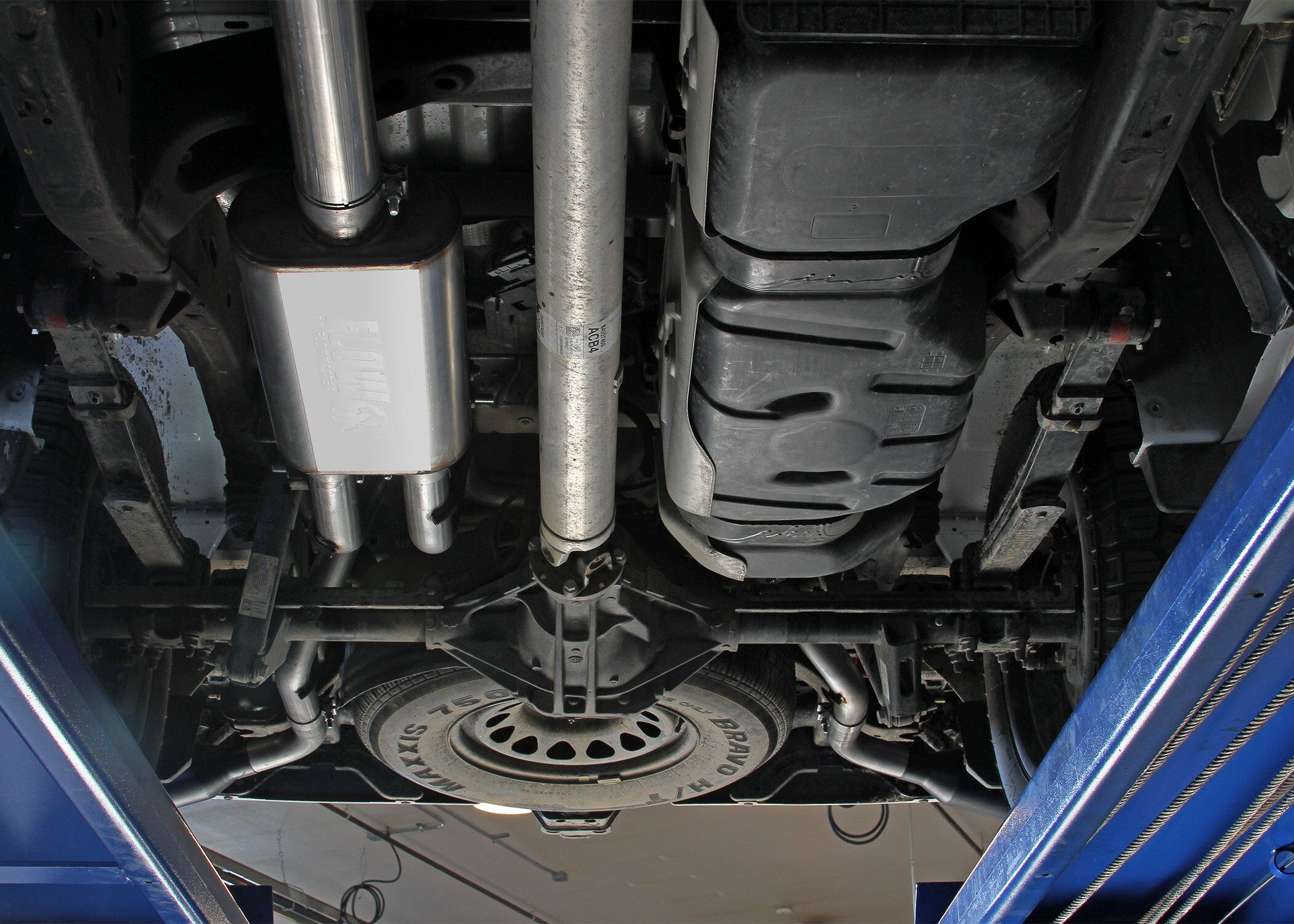 Flowmaster Flow FX Cat-Back Exhaust System (718114) – view 9